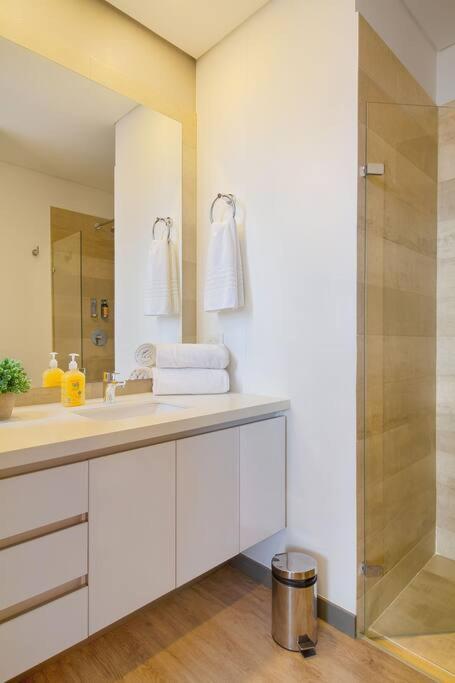 The Place Need In Poblado-medellin 1103 Appartement